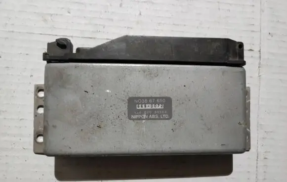 Mazda 323 ABS control unit/module ND3667650 6690072