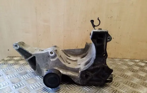 BMW 5 GT F07 Generator/alternator bracket 11167802639 7802639