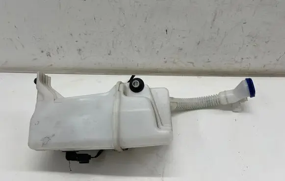 Mercedes-Benz CLA C118 X118 Windshield washer fluid reservoir/tank A1778605900