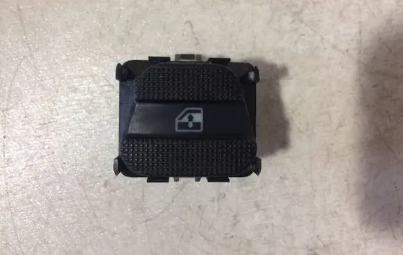 Volkswagen Golf III Electric window control switch 1H0959855C