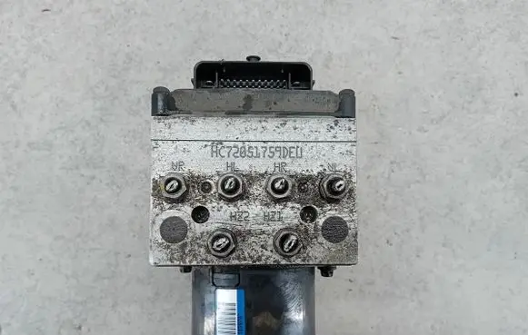 Volkswagen PASSAT B6 ABS Pump 3C0614109D