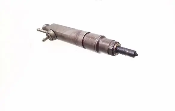 Audi A6 S6 C4 4A Fuel injector 046130201E