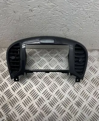 Dash center air vent grill