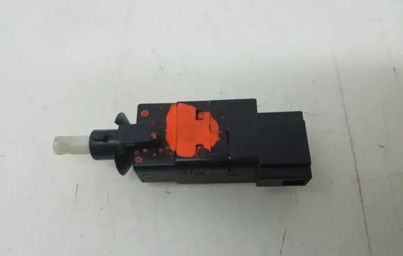Mercedes-Benz E W211 Brake pedal sensor switch A0015454009