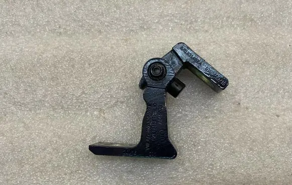Skoda Superb B8 (3V) Rear door upper hinge