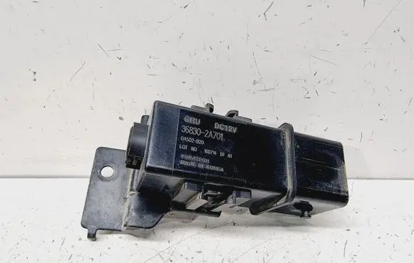 KIA Sportage Glow plug pre-heat relay 368302A701