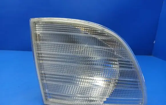 Mercedes-Benz Vito Viano W638 Front indicator light