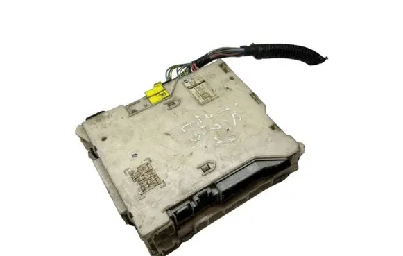 Lexus IS 220D-250-350 Fuse box set 8273053050 9478 7280099