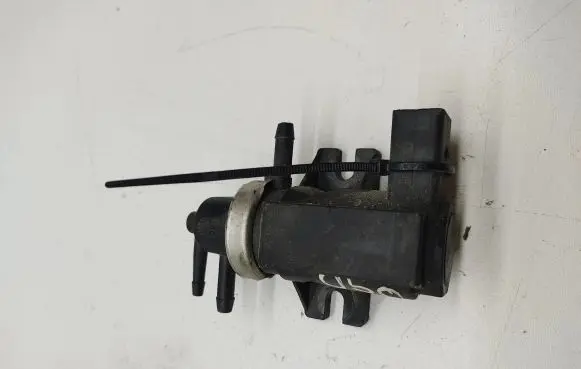 Volkswagen Golf IV Turbo solenoid valve 1J0906627