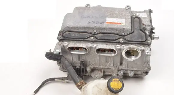 Toyota Prius (XW30) Voltage converter inverter G920047200