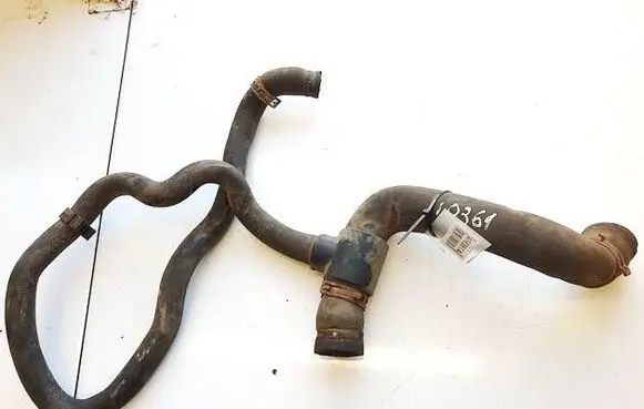 Engine coolant pipe/hose