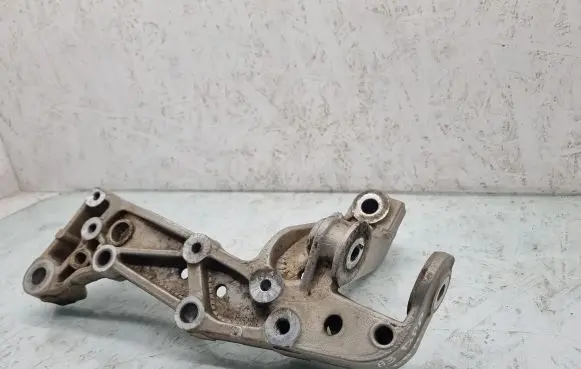 Audi A3 S3 8P Front lower control arm/wishbone 1K0199296E