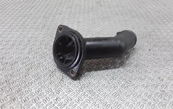 Volkswagen Golf IV Engine coolant pipe/hose 06A121121C