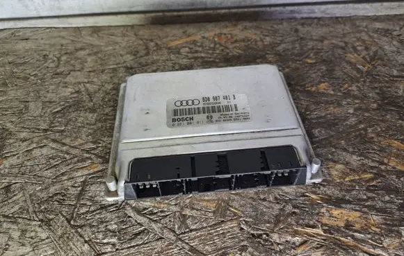 Audi A6 S6 C5 4B Engine control unit/module 8D0907401B 0281001811