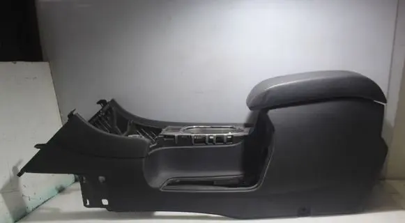 Ford Mondeo MK IV Center console