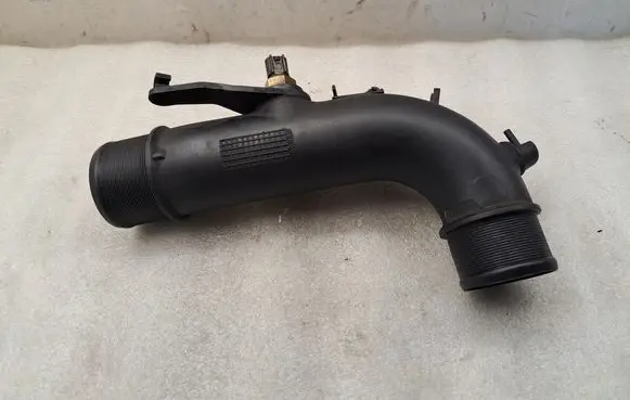 Toyota Auris 150 Intercooler hose/pipe 173620R021
