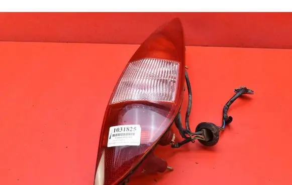 Ford Mondeo Mk III Rear/tail lights 1S71-13404-C