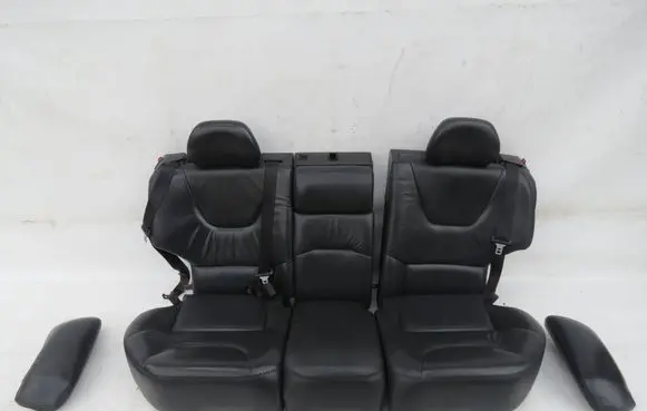 Volvo XC70 Second row seats 