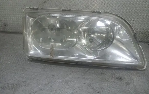 Volvo S40, V40 Headlight/headlamp 30899683