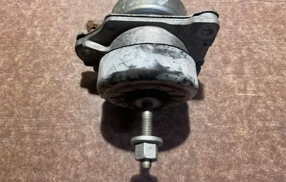 Ford Mustang VI Engine mount bracket FR3C6038AD