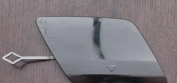 BMW 1 F40 Front tow hook cap/cover 51118070931