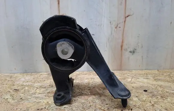 Toyota Prius+ (ZVW40) Engine mount bracket 1T0674-02