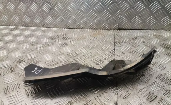 Volkswagen PASSAT B6 Front bumper mounting bracket 3c0807889