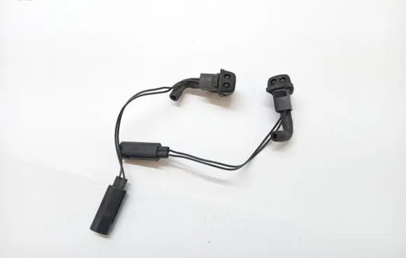 Land Rover Discovery 3 - LR3 Windshield washer spray nozzle 