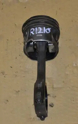 Peugeot 307 Piston with connecting rod 9HY