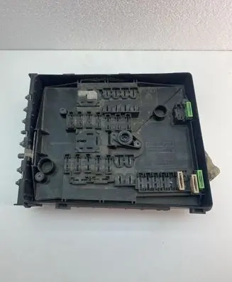 Audi A3 S3 A3 Sportback 8P Fuse module 1K0937125A