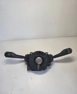 Wiper turn signal indicator stalk/switch