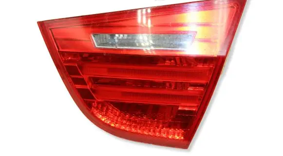 BMW 3 E90 E91 Tailgate rear/tail lights 4871734