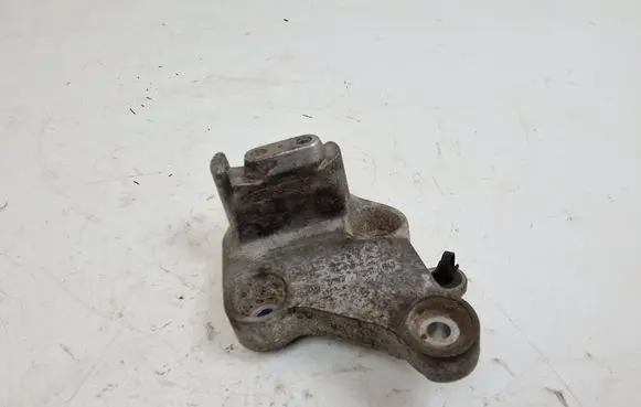 Peugeot 308 Gearbox mounting bracket 9673772980