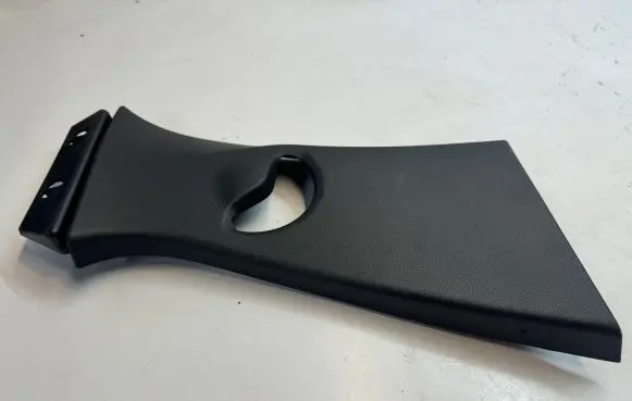 BMW 1 F40 (B) pillar trim (top) 7444552
