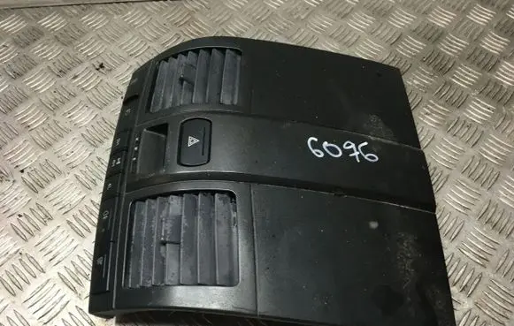SsangYong Rexton Dash center air vent grill 7652008000