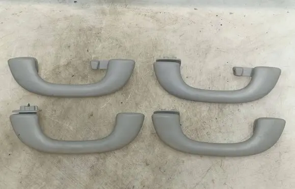Citroen C5 A set of handles for the ceiling 9686111180 9686110980