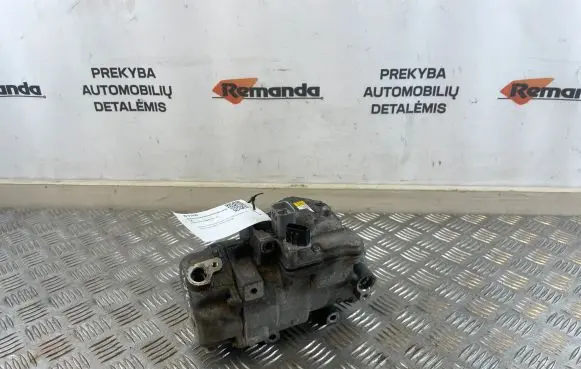 Toyota RAV 4 (XA40) Air conditioning (A/C) compressor (pump) 0422000533