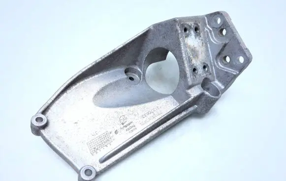 Volvo XC60 Gearbox mounting bracket 31370633
