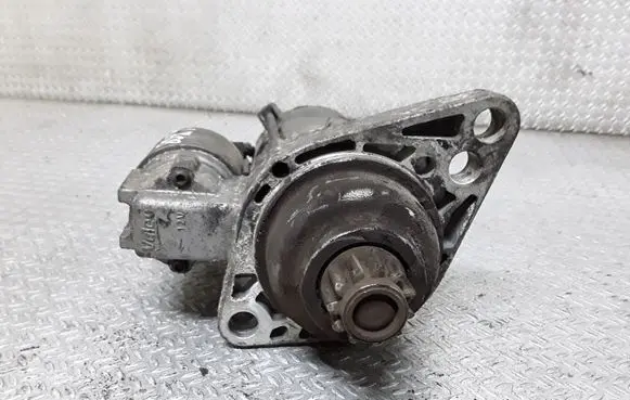 Skoda Fabia Mk1 (6Y) Starter motor 02Z911023H TS18E1