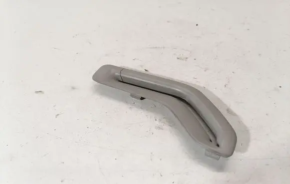 Volvo V70 Seat belt trim 1882