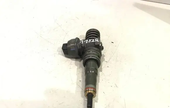 Volkswagen Caddy Fuel injector 038130073BN