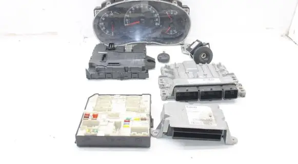 Opel Movano B Engine ECU kit and lock set 237108788R 248108738R