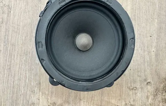 Mini One - Cooper Clubman R55 Front door speaker 73001