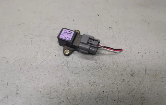 Nissan X-Trail T30 Airbag deployment crash/impact sensor 479308H300