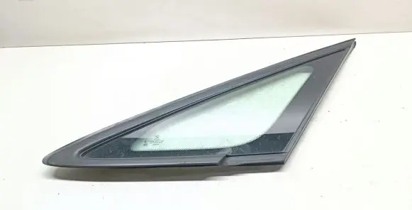 BMW 2 F46 Front door vent window glass four-door 7321943