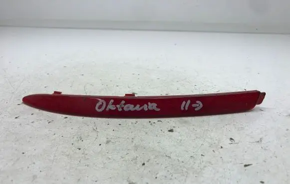 Skoda Octavia Mk2 (1Z) Rear tail light reflector 1Z0945105A