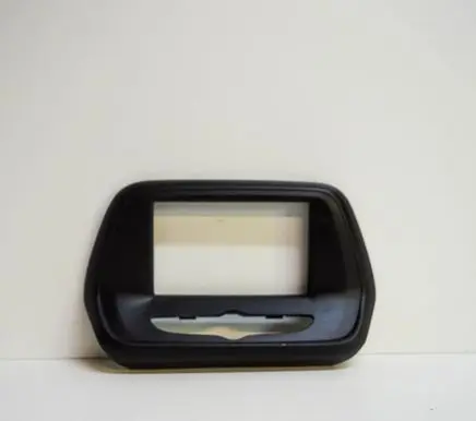 Radio/GPS head unit trim