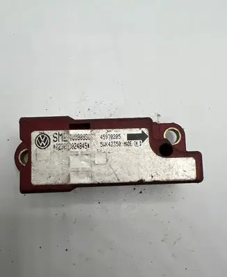 Volkswagen Golf IV Airbag deployment crash/impact sensor 45970205 5WK42350