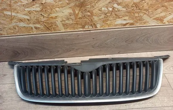 Skoda Yeti (5L) Front grill 141013000100 5L0853668 320010114