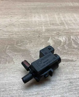BMW 3 E46 Turbo solenoid valve 1742712